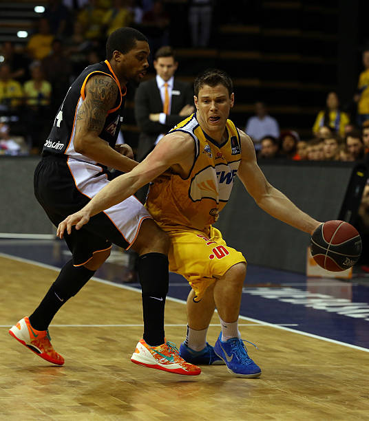 左跟腱撕裂 左跟腱撕裂